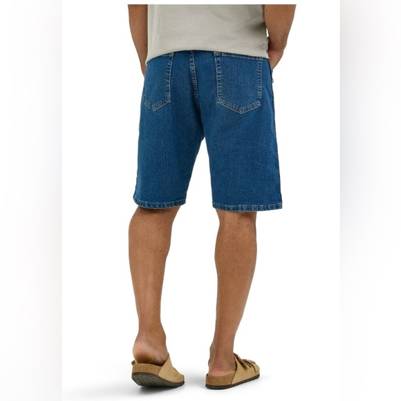 Wrangler® Men's and Big Men's Relaxed Fit Five Pocket Denim Short - Picture 6 of 6